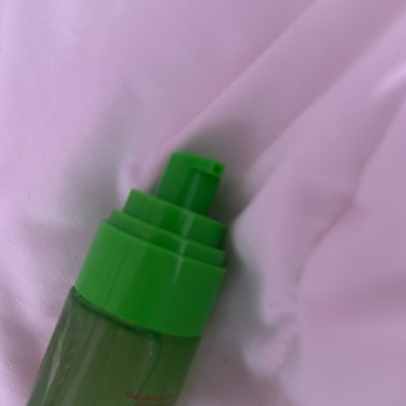 Paullie Skin Reset Hydrating Serum with stickers - Picture 3 of 4